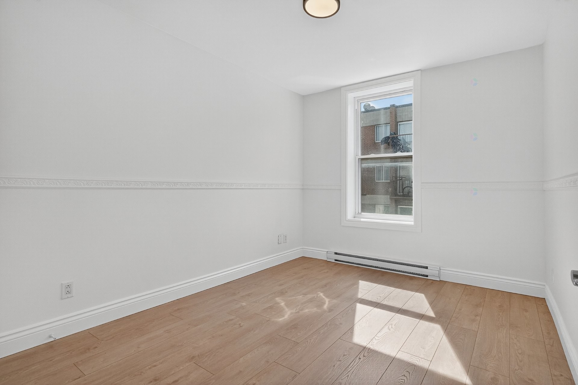 









1149


Rue Jardin

,
Montréal (Le Sud-Ouest),




QC
H3K2L5

