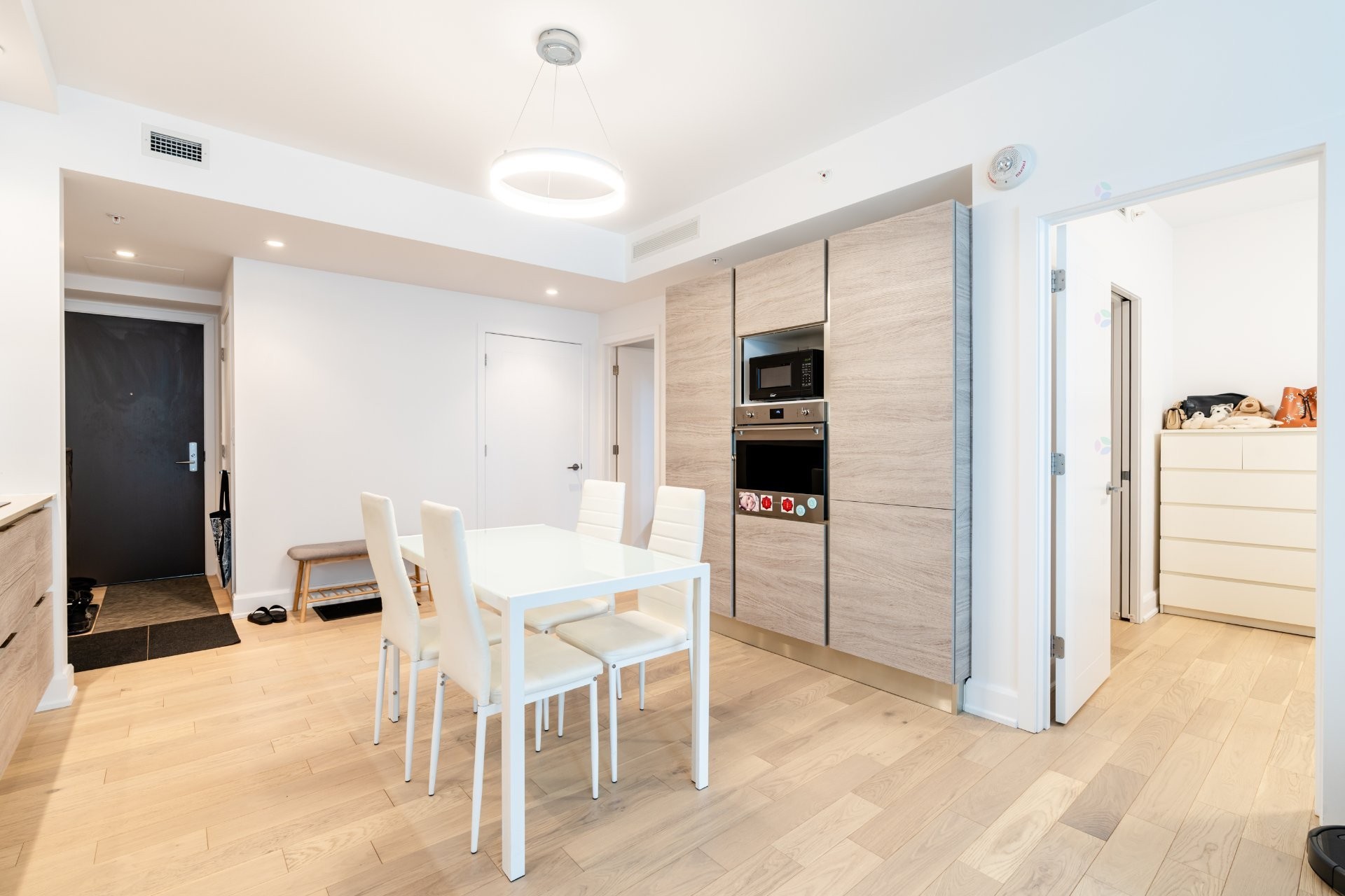 









1310


Boul. René-Lévesque O.

, 507,
Montréal (Ville-Marie),




QC
H3G0B7

