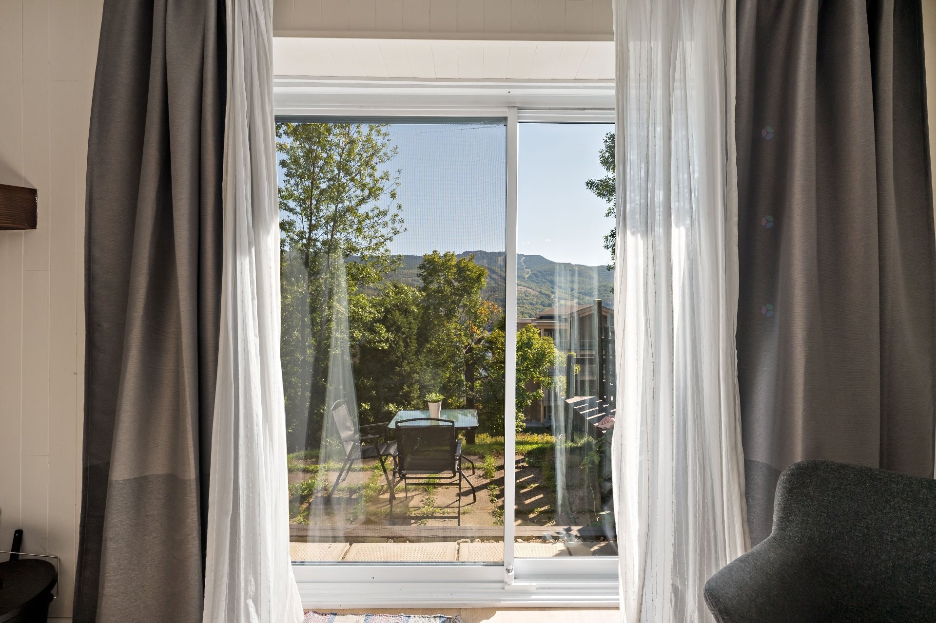 









231


Ch. de Lac-Tremblant-Nord

, 422,
Mont-Tremblant,




QC
J8E1B4

