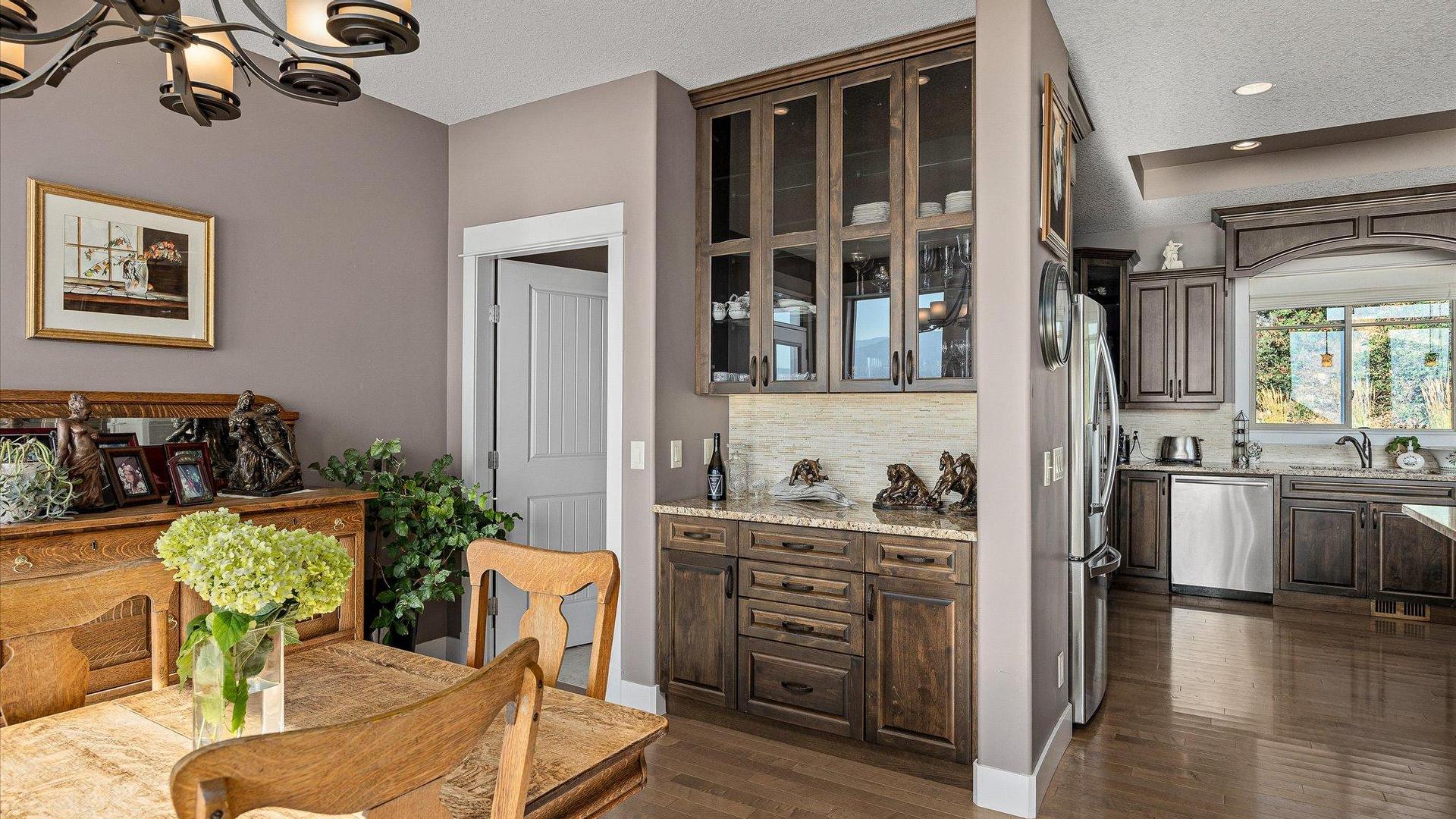









5165


Trepanier Bench

Road, 205,
Peachland,




BC
V4T 3H5

