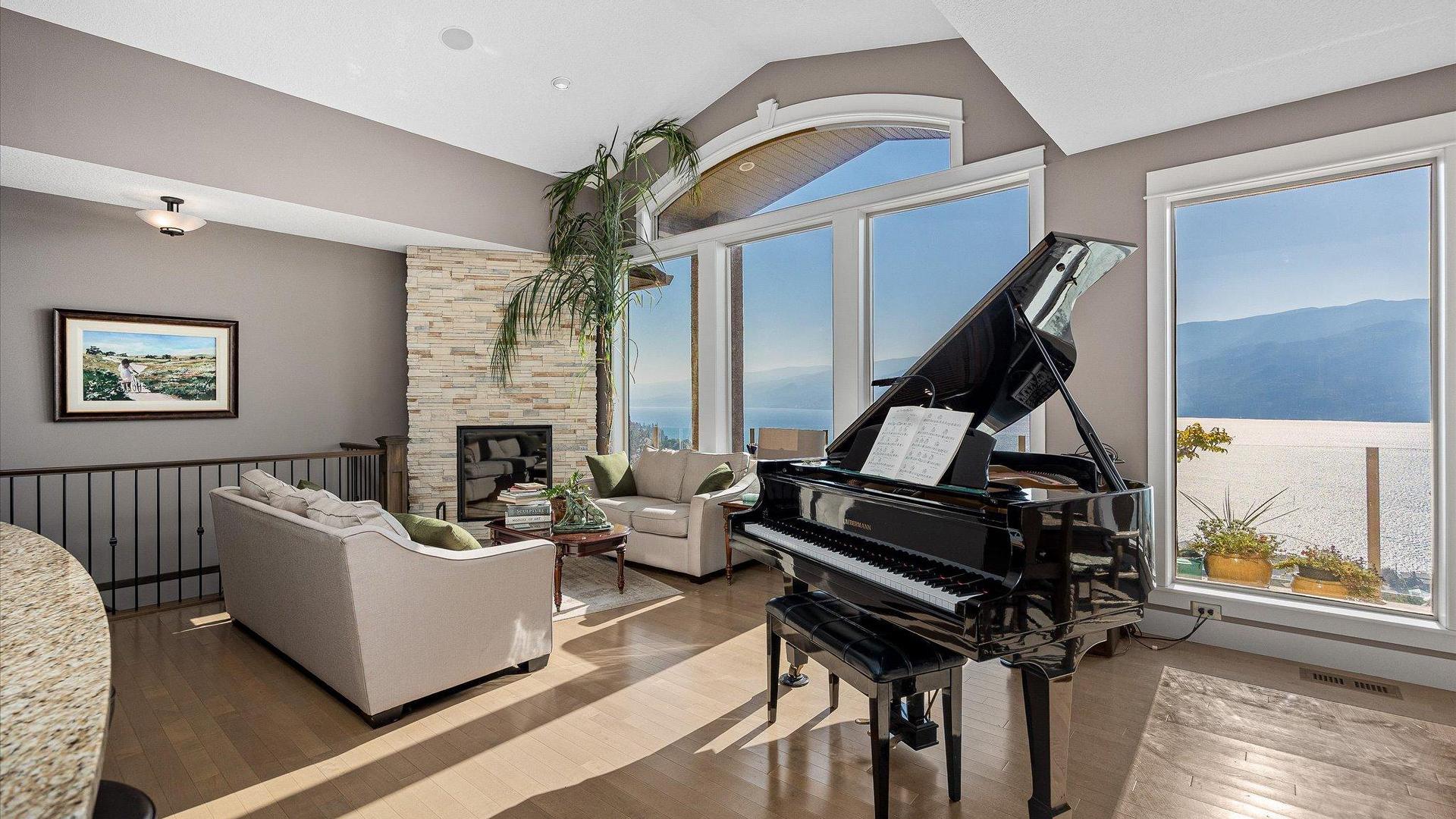 









5165


Trepanier Bench

Road, 205,
Peachland,




BC
V4T 3H5

