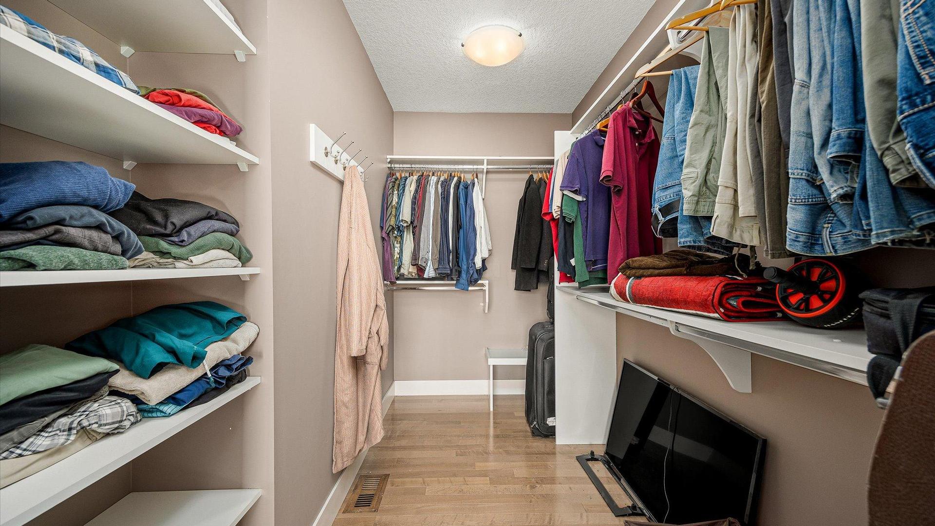 









5165


Trepanier Bench

Road, 205,
Peachland,




BC
V4T 3H5

