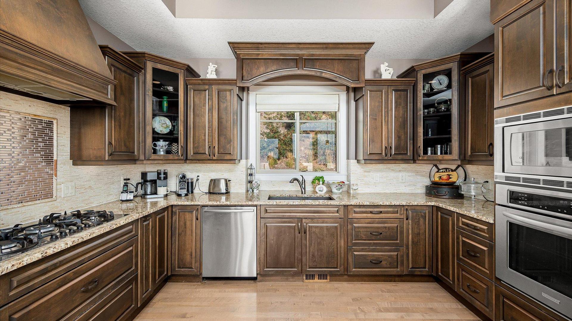 









5165


Trepanier Bench

Road, 205,
Peachland,




BC
V4T 3H5

