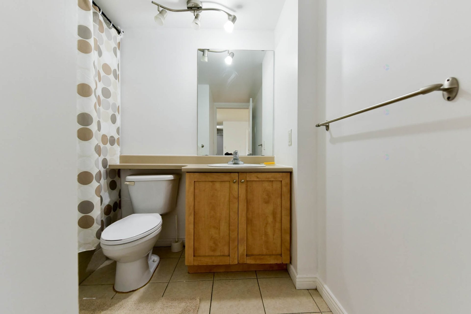 









1225


Rue Notre-Dame O.

, 306,
Montréal (Ville-Marie),




QC
H3C6S3

