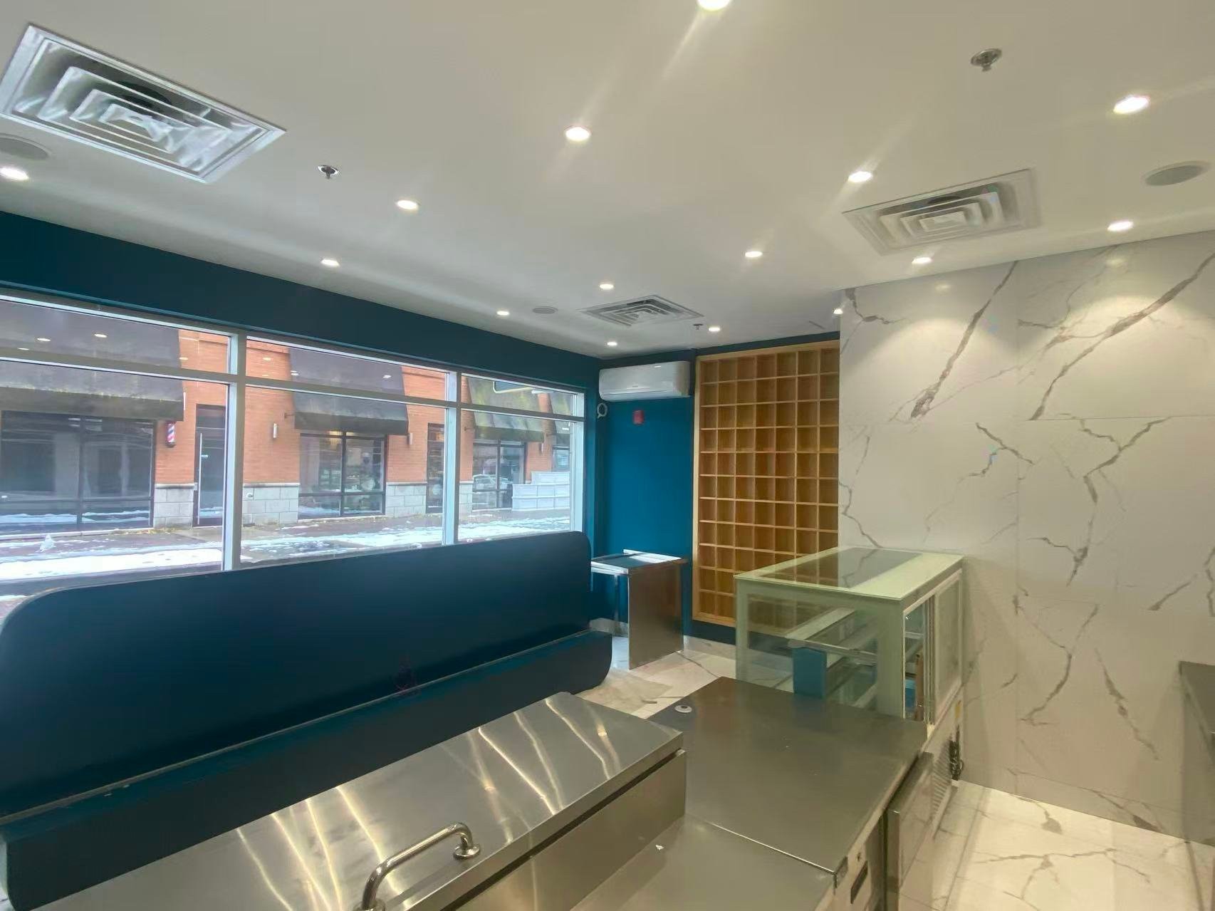 









855


Boul. Décarie

, 103,
Montréal (Saint-Laurent),




QC
H4L3L7

