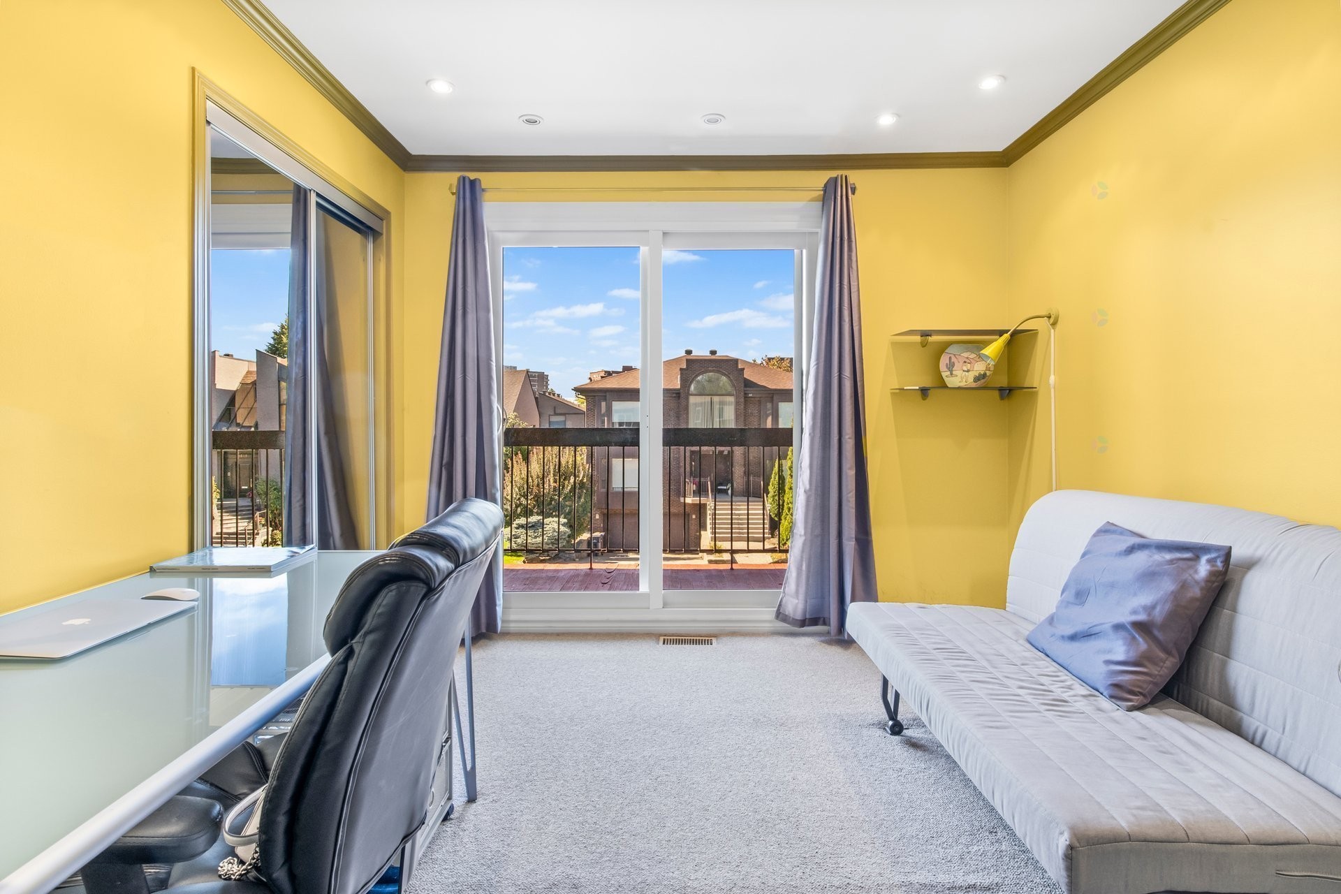 









5901


Av. Brandeis

,
Côte-Saint-Luc,




QC
H4W3B2

