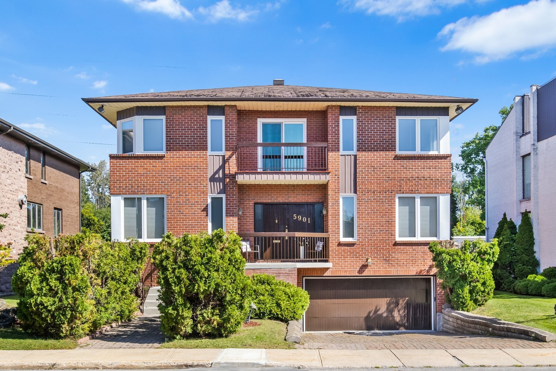 









5901


Av. Brandeis

,
Côte-Saint-Luc,




QC
H4W3B2

