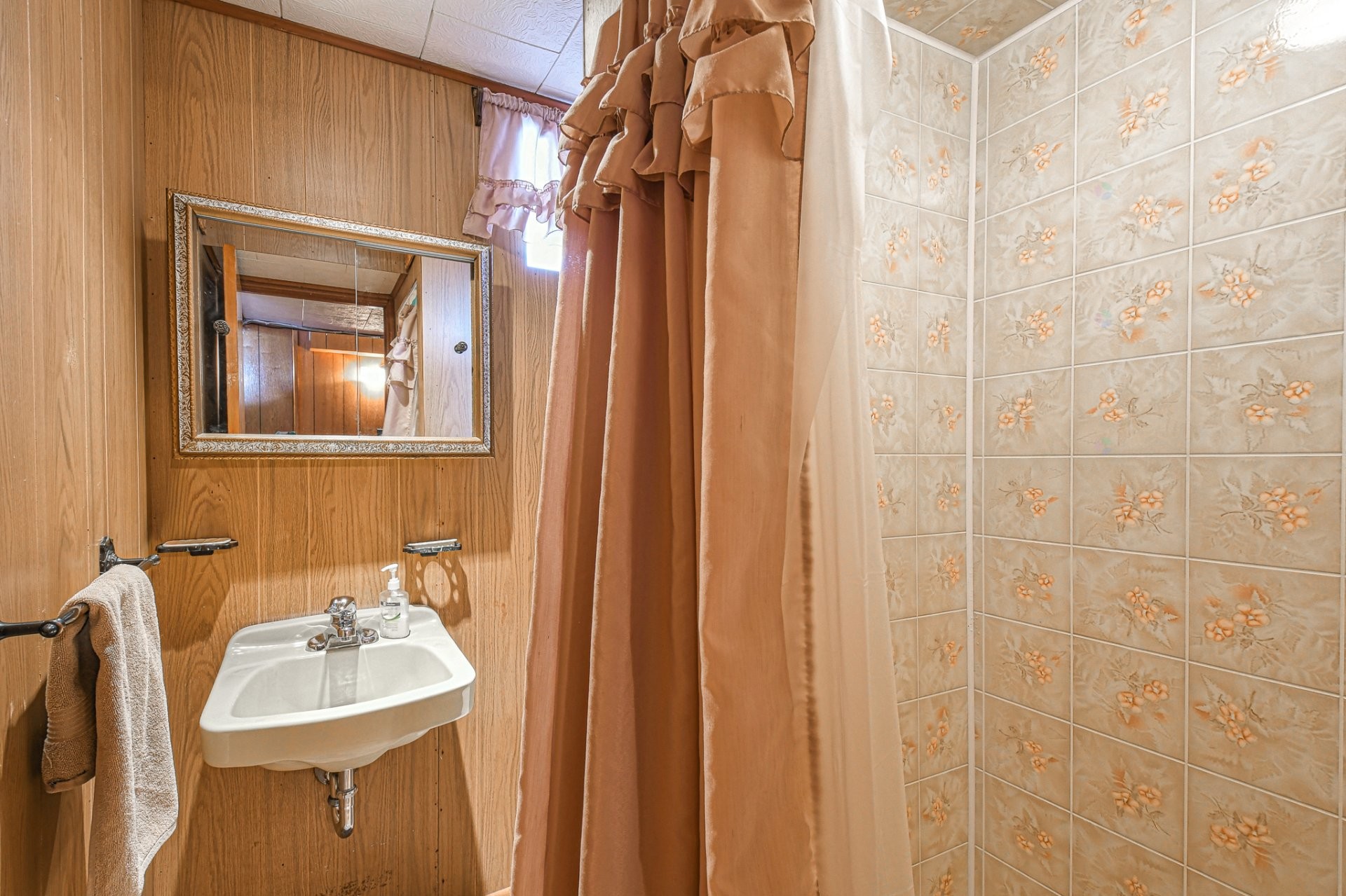 









80


Rue Campeau

,
Sainte-Adèle,




QC
J8B2P1

