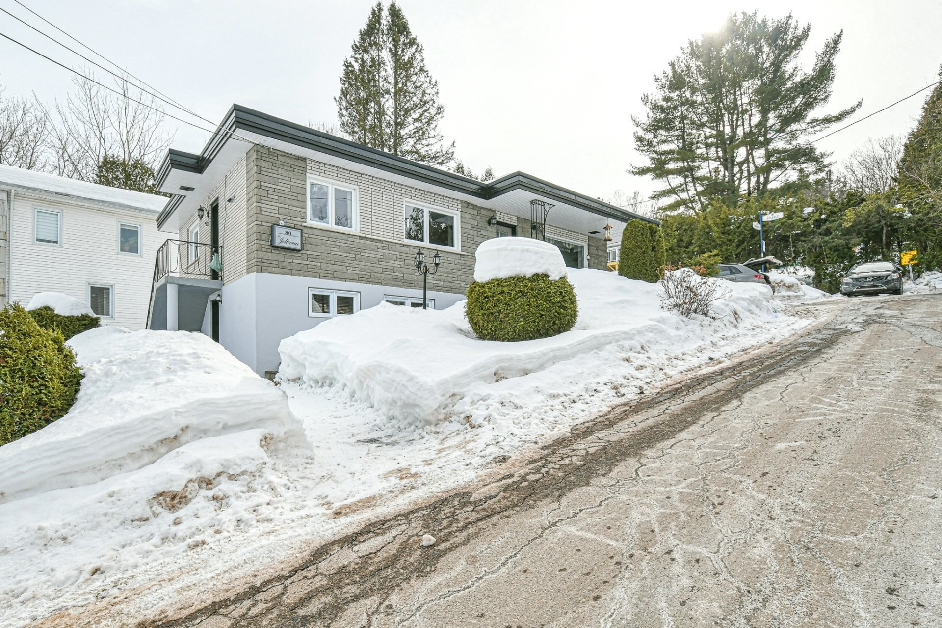 









80


Rue Campeau

,
Sainte-Adèle,




QC
J8B2P1

