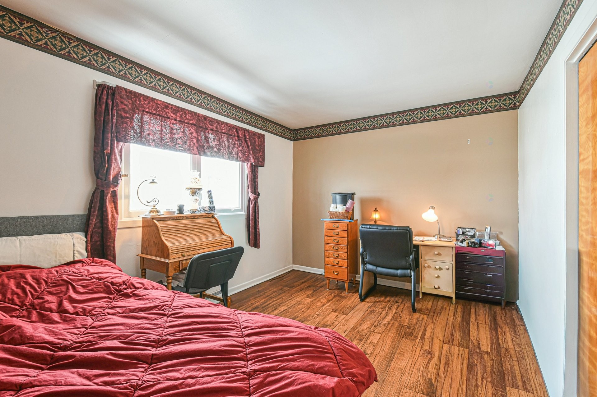 









80


Rue Campeau

,
Sainte-Adèle,




QC
J8B2P1

