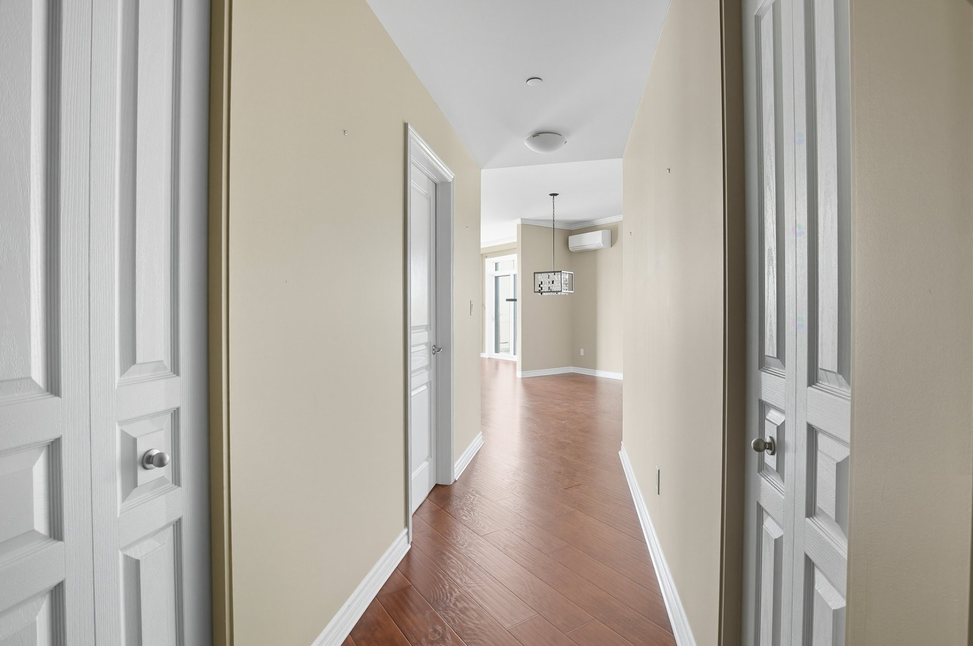 









1180


Ch. d'Aylmer

, 512,
Gatineau (Aylmer),




QC
J9H0G5

