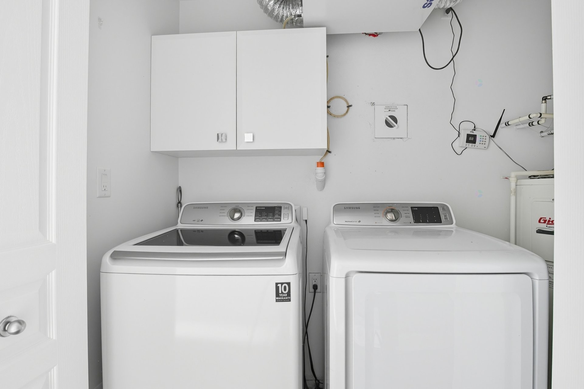 









1180


Ch. d'Aylmer

, 512,
Gatineau (Aylmer),




QC
J9H0G5

