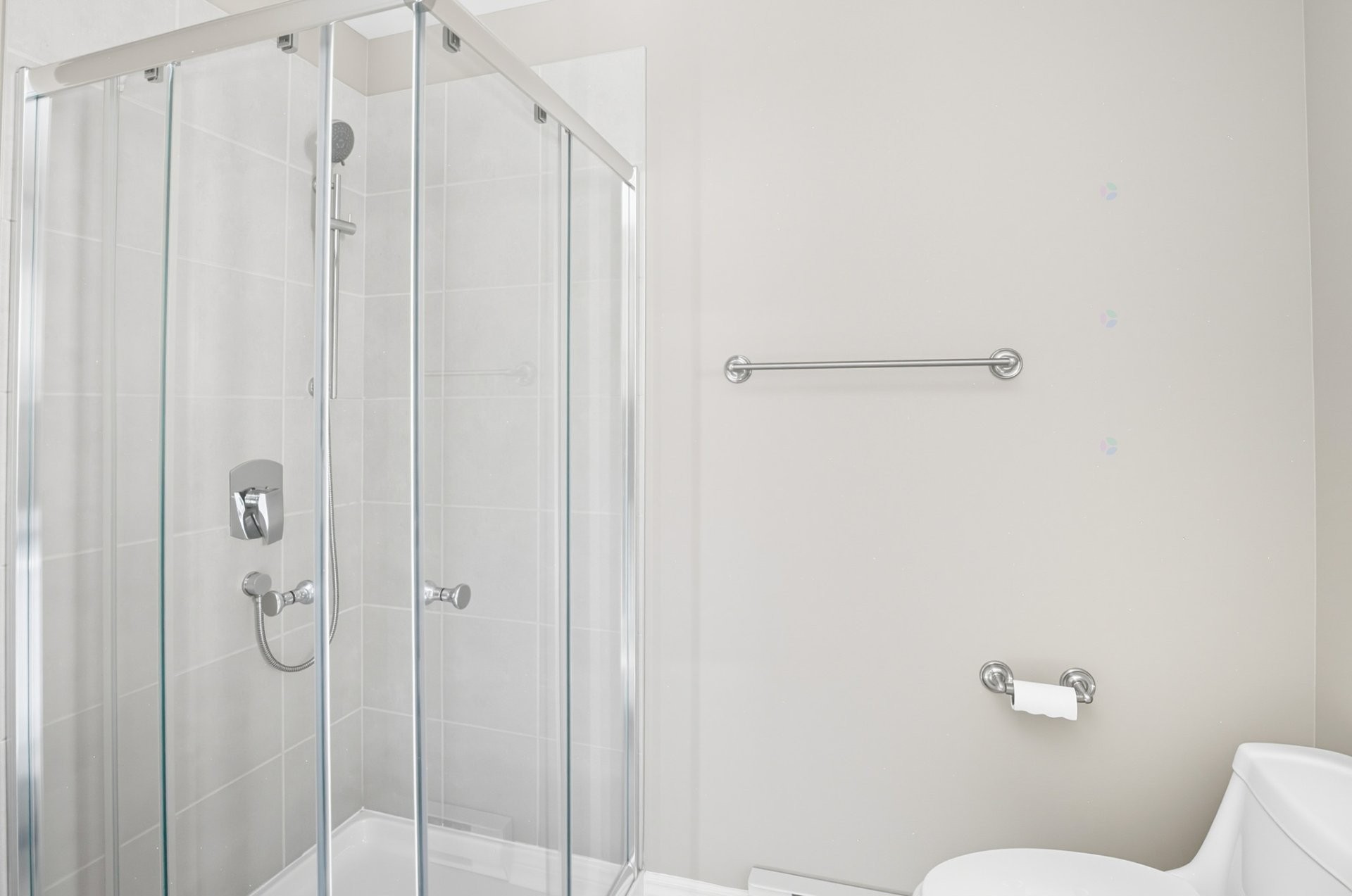 









1180


Ch. d'Aylmer

, 512,
Gatineau (Aylmer),




QC
J9H0G5

