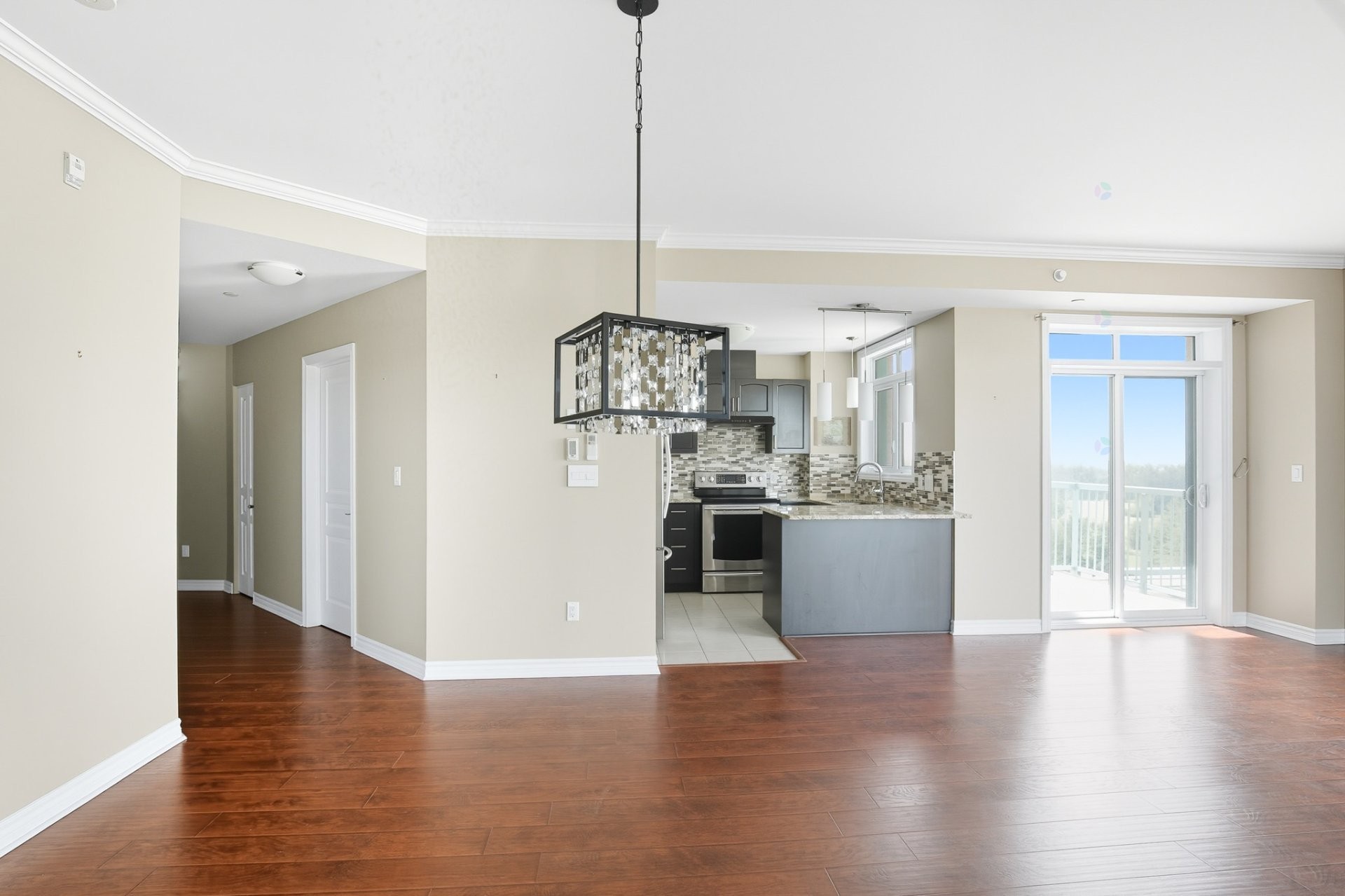 









1180


Ch. d'Aylmer

, 512,
Gatineau (Aylmer),




QC
J9H0G5

