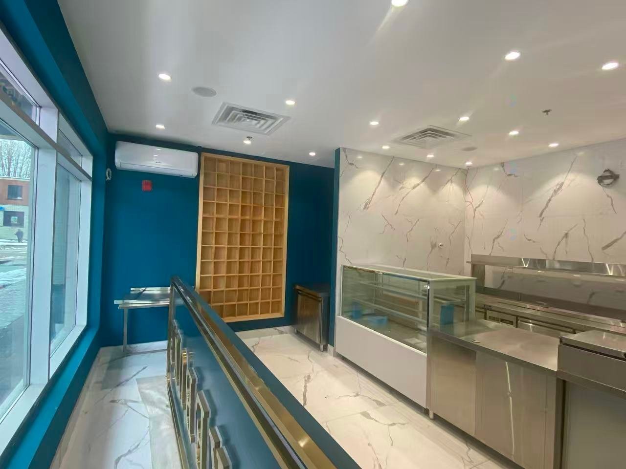 









855


Boul. Décarie

, 103,
Montréal (Saint-Laurent),




QC
H4L3L7

