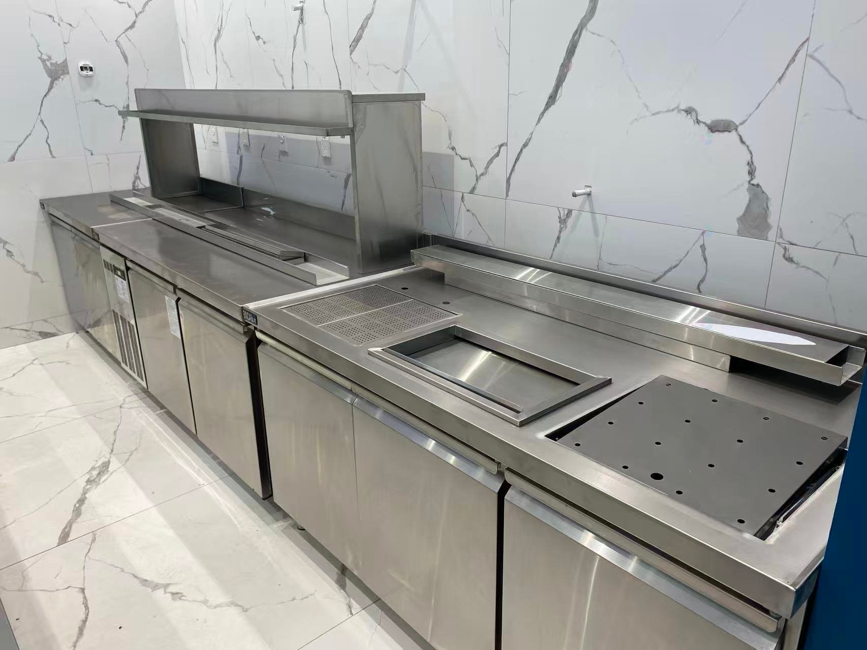 









855


Boul. Décarie

, 103,
Montréal (Saint-Laurent),




QC
H4L3L7

