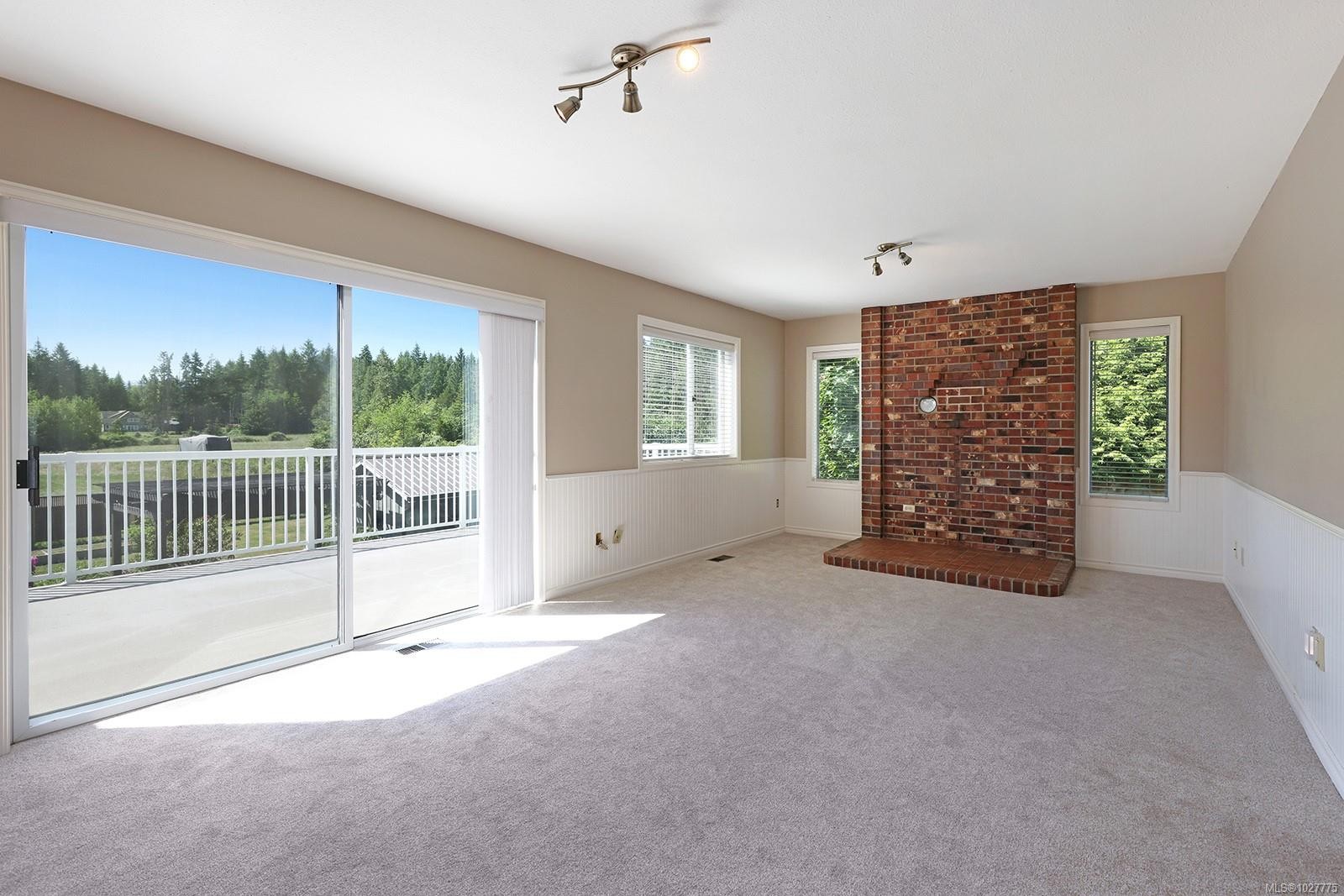 









2099


Idiens

Way,
Comox,




BC
V9M 3Y9

