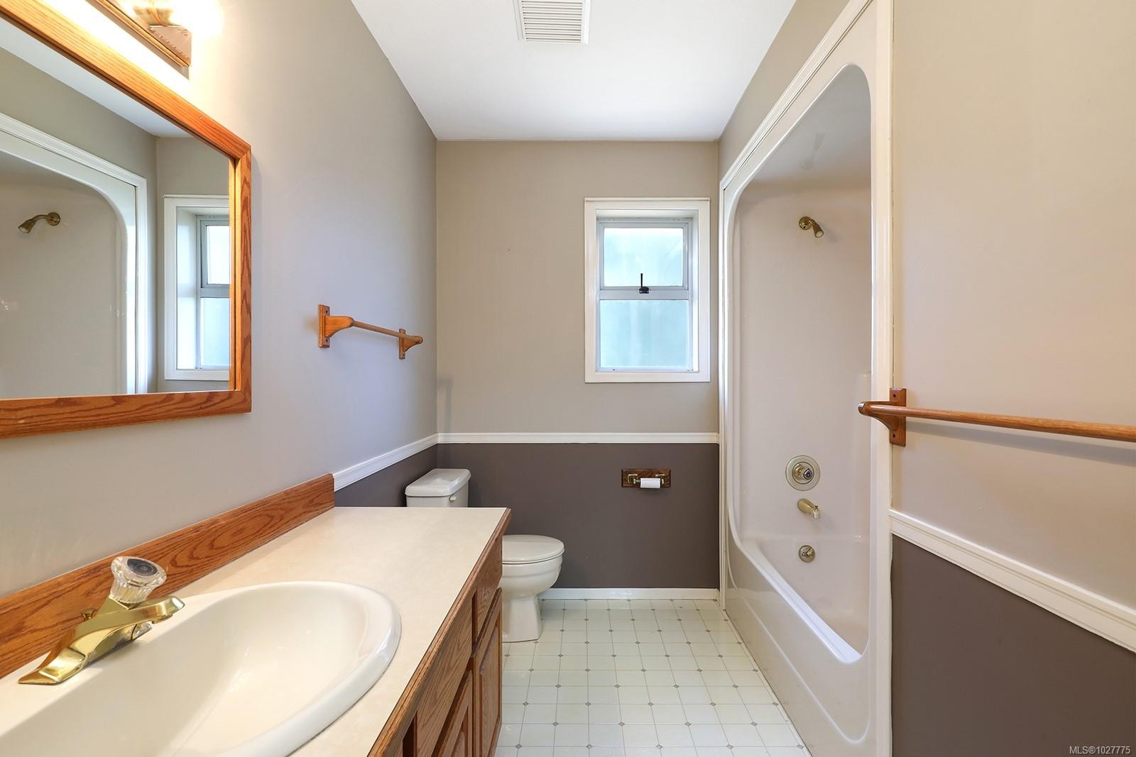 









2099


Idiens

Way,
Comox,




BC
V9M 3Y9

