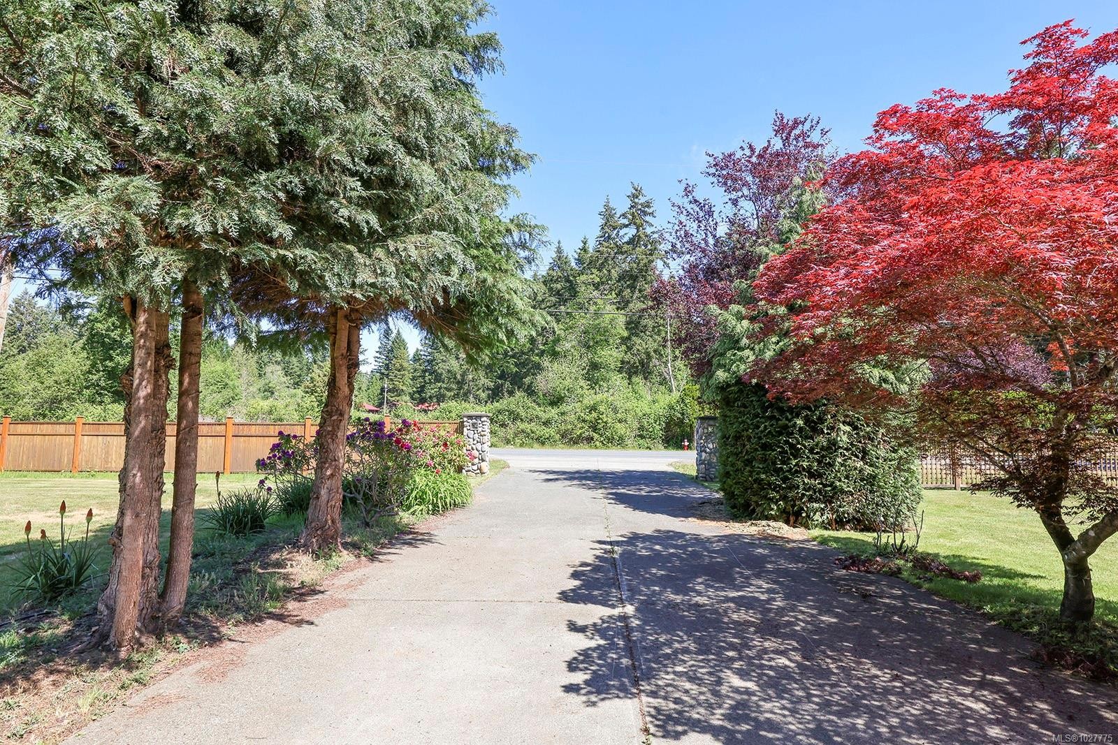 









2099


Idiens

Way,
Comox,




BC
V9M 3Y9

