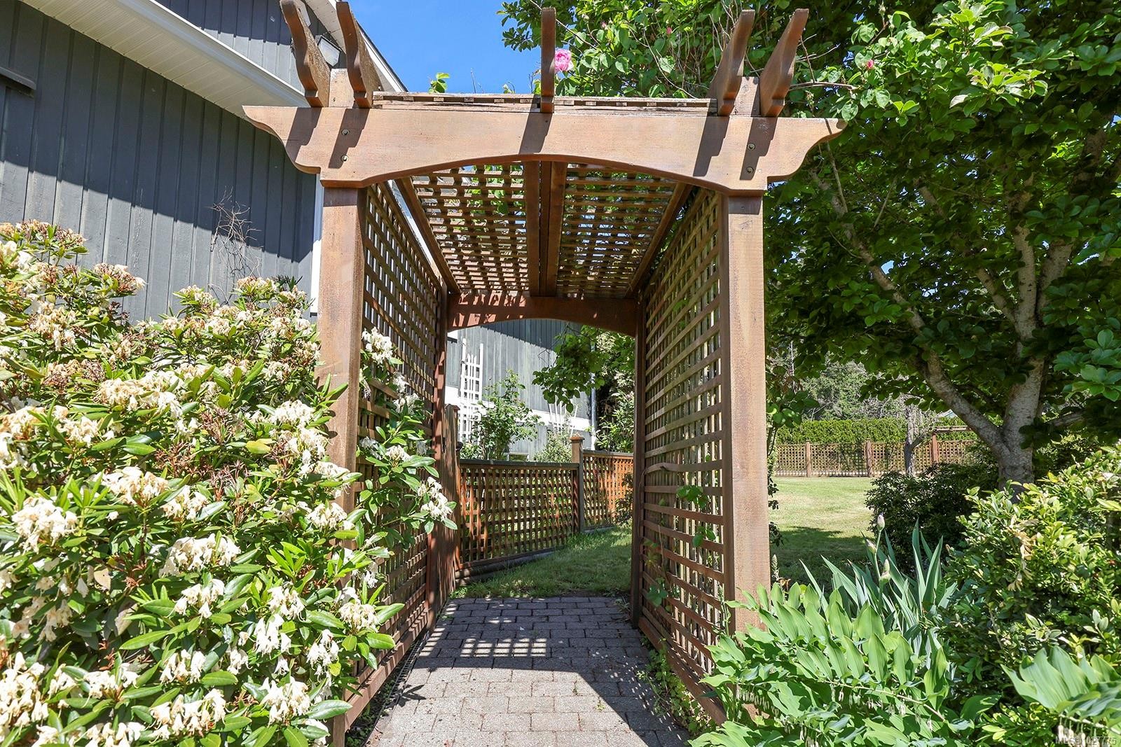









2099


Idiens

Way,
Comox,




BC
V9M 3Y9

