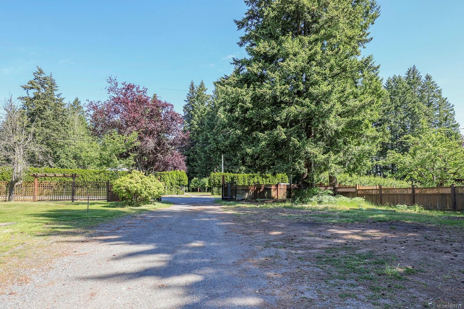 









2099


Idiens

Way,
Comox,




BC
V9M 3Y9

