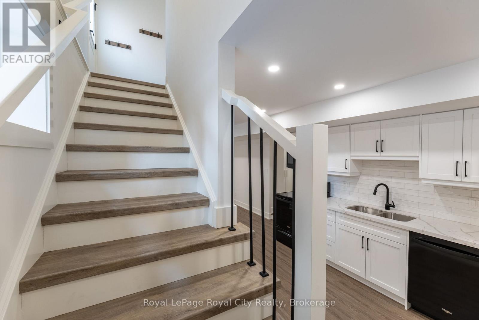 












255 NORMANDY AVENUE

,
Waterloo,




Ontario
N2K1X6

