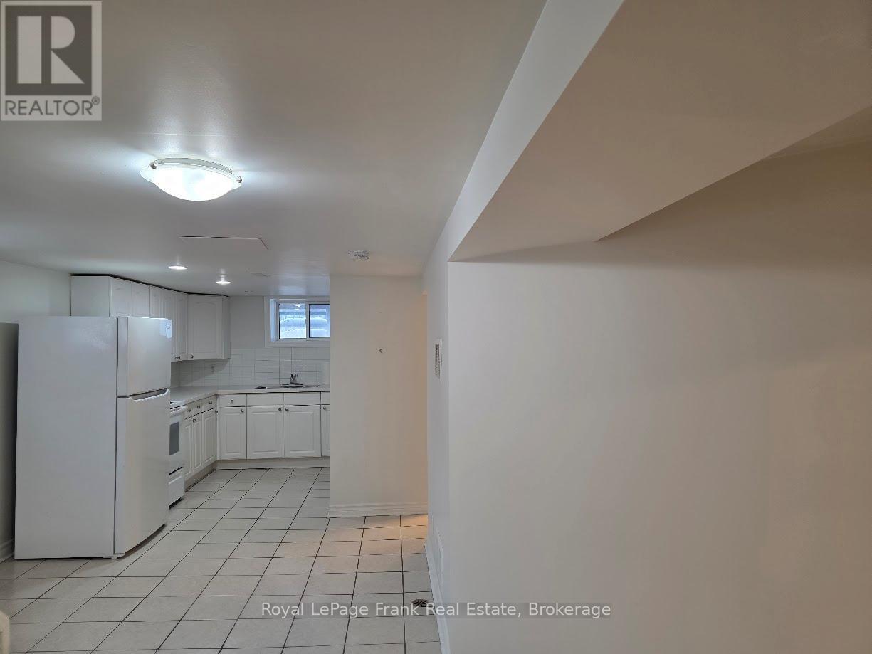 












44 BILLINGSGATE CRESCENT

,
Ajax,




Ontario
L1S2R8

