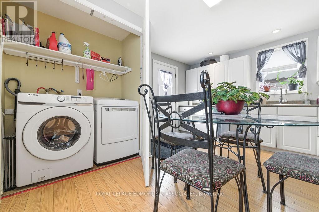 












408 MOFFAT STREET

,
Pembroke,




Ontario
K8A3X9

