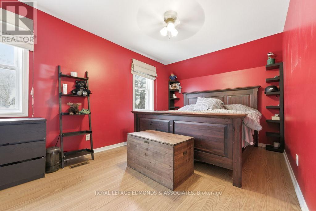 












408 MOFFAT STREET

,
Pembroke,




Ontario
K8A3X9

