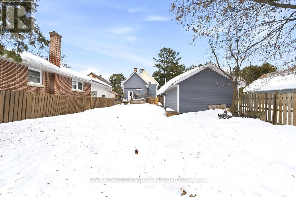 












408 MOFFAT STREET

,
Pembroke,




Ontario
K8A3X9


