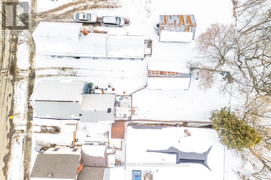 












408 MOFFAT STREET

,
Pembroke,




Ontario
K8A3X9

