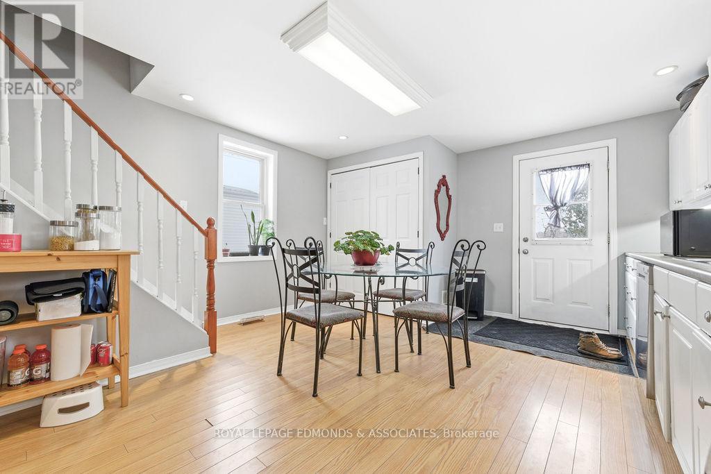 












408 MOFFAT STREET

,
Pembroke,




Ontario
K8A3X9

