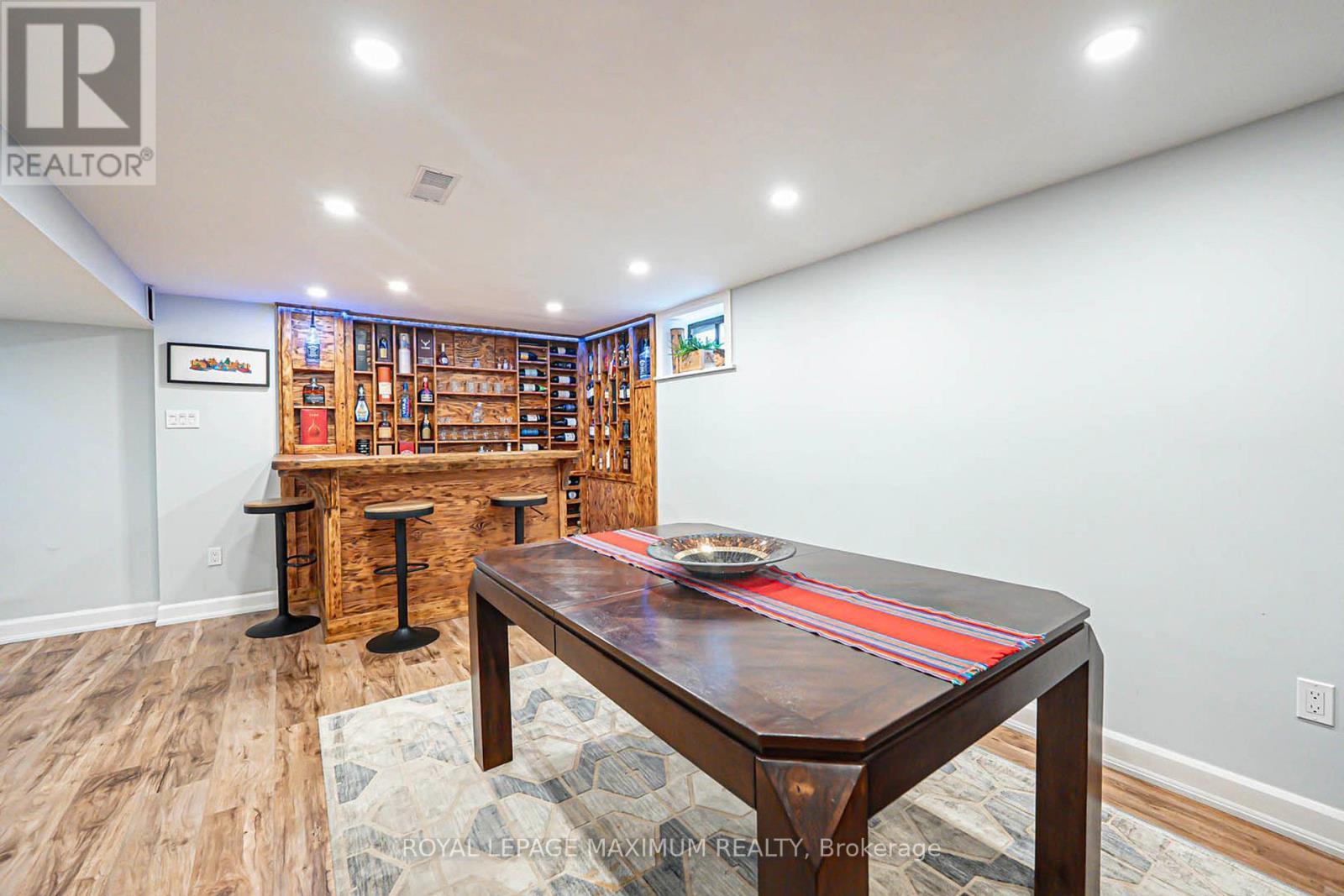 












2113 KEELE STREET

,
Toronto,




Ontario
M6M3Z3

