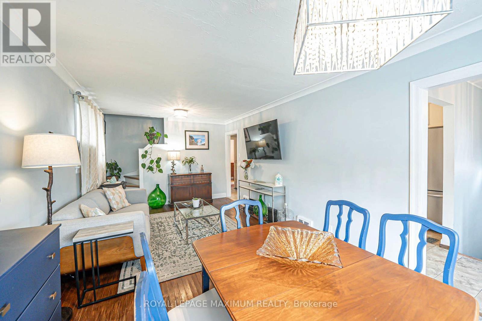 












2113 KEELE STREET

,
Toronto,




Ontario
M6M3Z3

