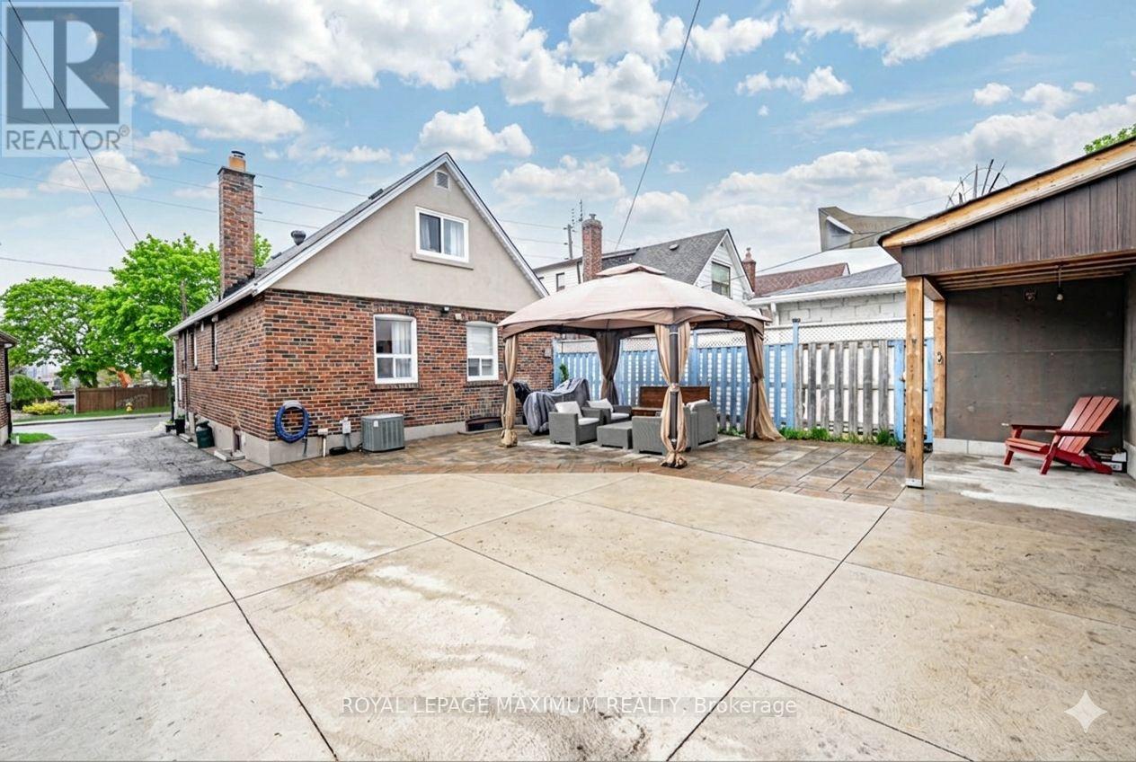 












2113 KEELE STREET

,
Toronto,




Ontario
M6M3Z3

