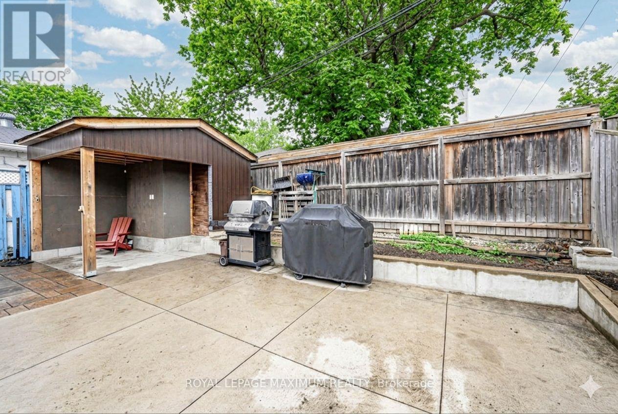 












2113 KEELE STREET

,
Toronto,




Ontario
M6M3Z3

