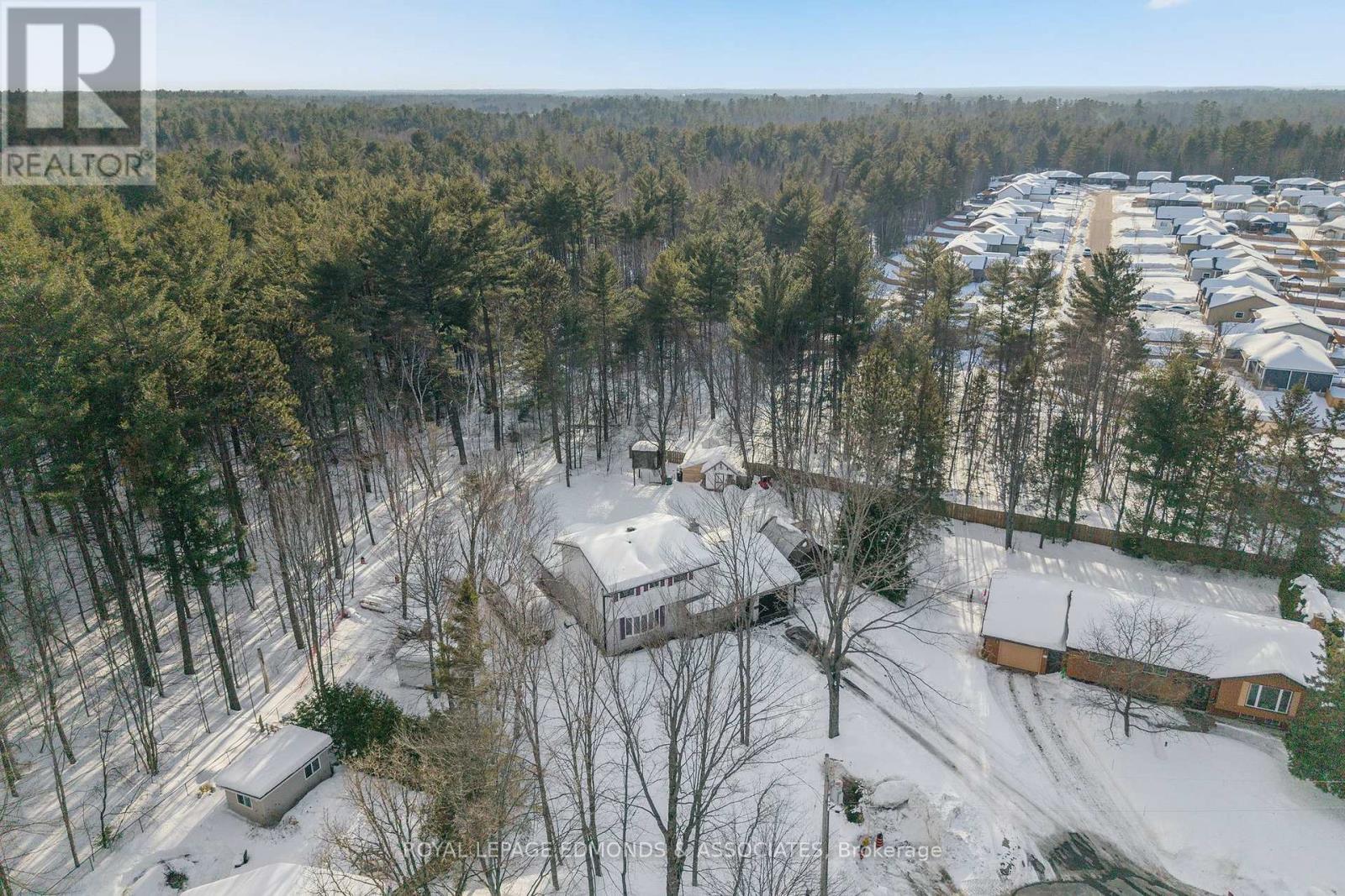 












43 LISA CRESCENT

,
Petawawa,




Ontario
K8H2Z8

