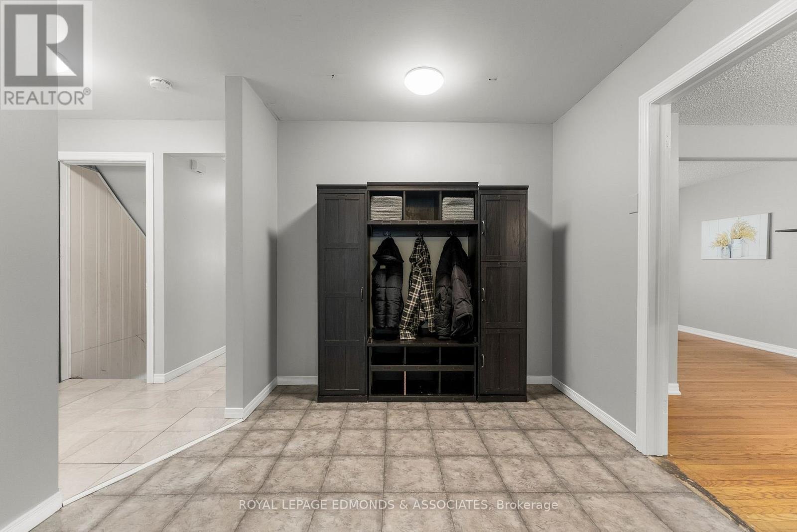 












43 LISA CRESCENT

,
Petawawa,




Ontario
K8H2Z8

