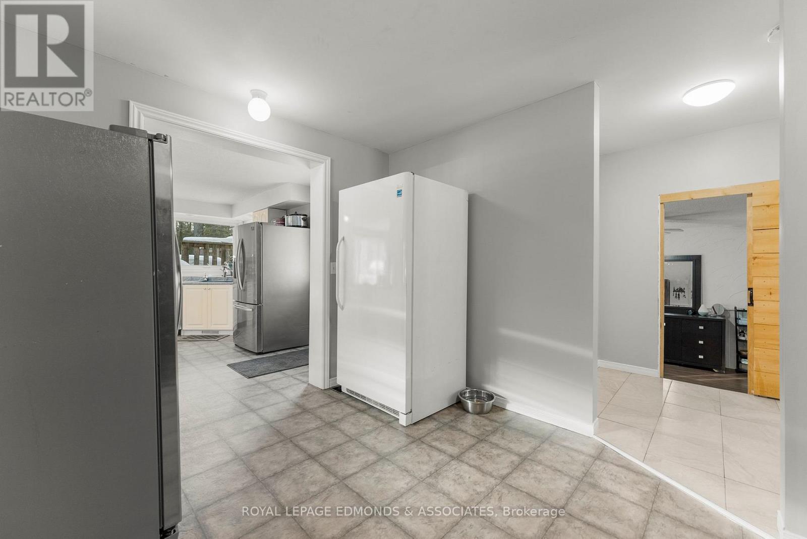 












43 LISA CRESCENT

,
Petawawa,




Ontario
K8H2Z8

