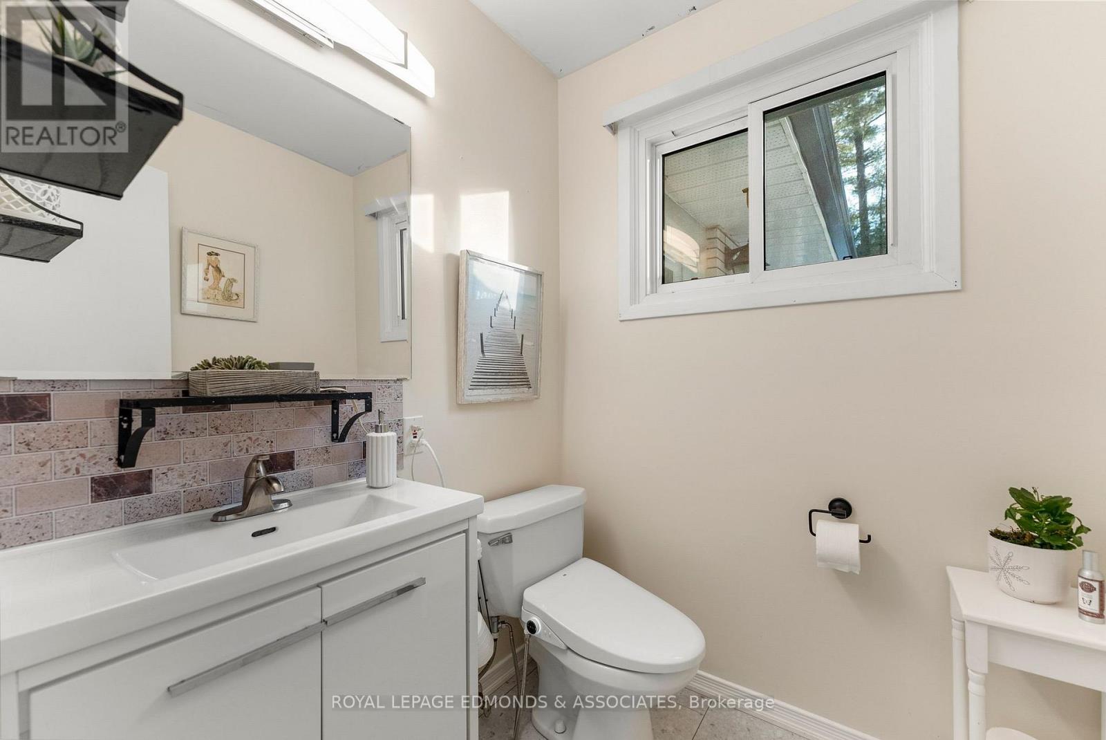 












43 LISA CRESCENT

,
Petawawa,




Ontario
K8H2Z8

