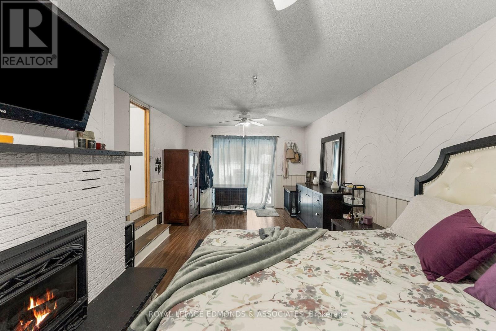 












43 LISA CRESCENT

,
Petawawa,




Ontario
K8H2Z8

