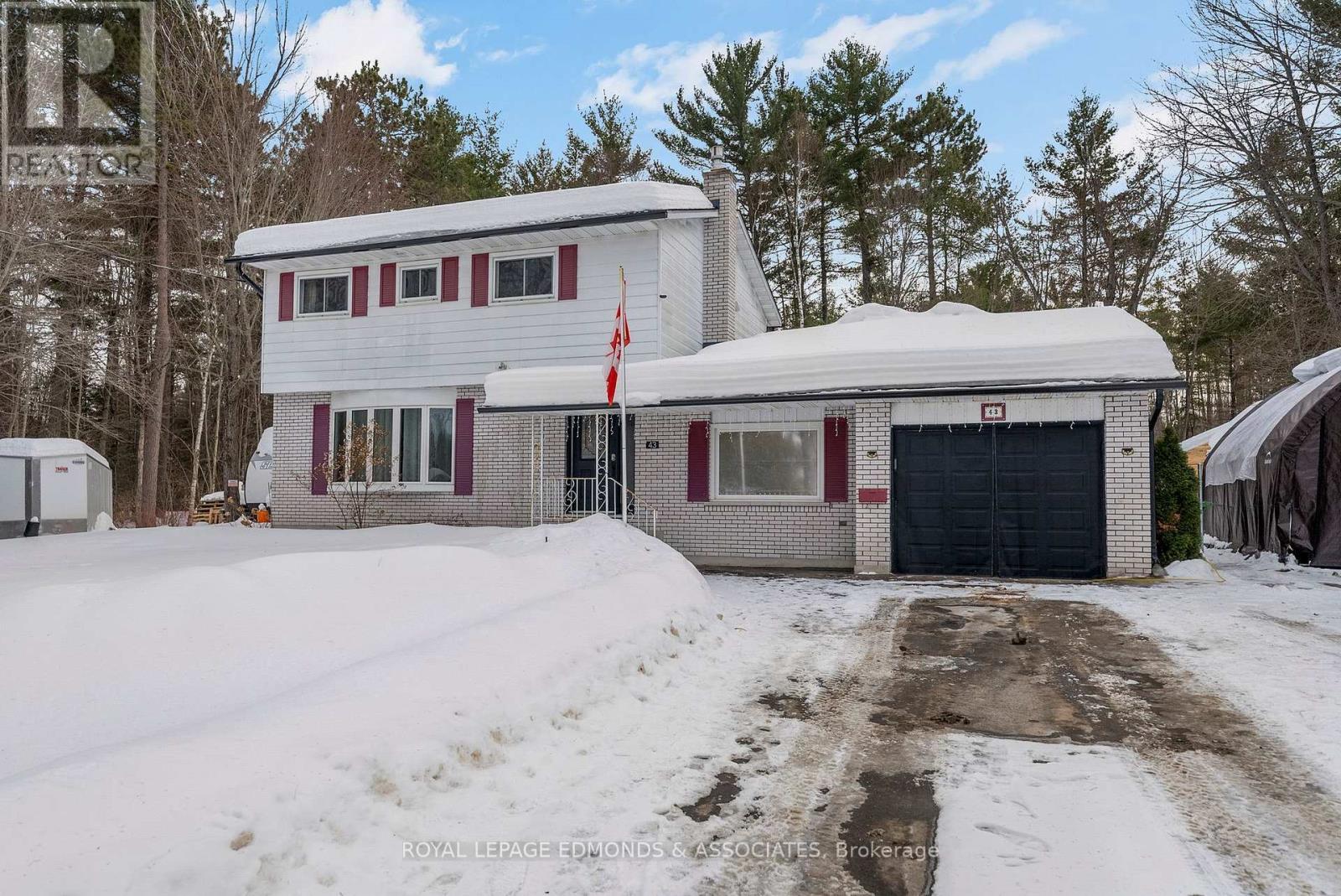 












43 LISA CRESCENT

,
Petawawa,




Ontario
K8H2Z8

