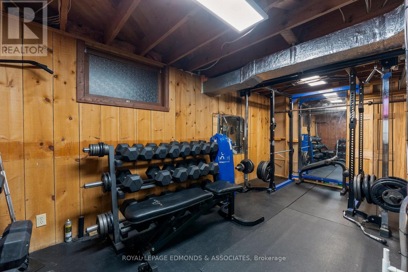 












43 LISA CRESCENT

,
Petawawa,




Ontario
K8H2Z8

