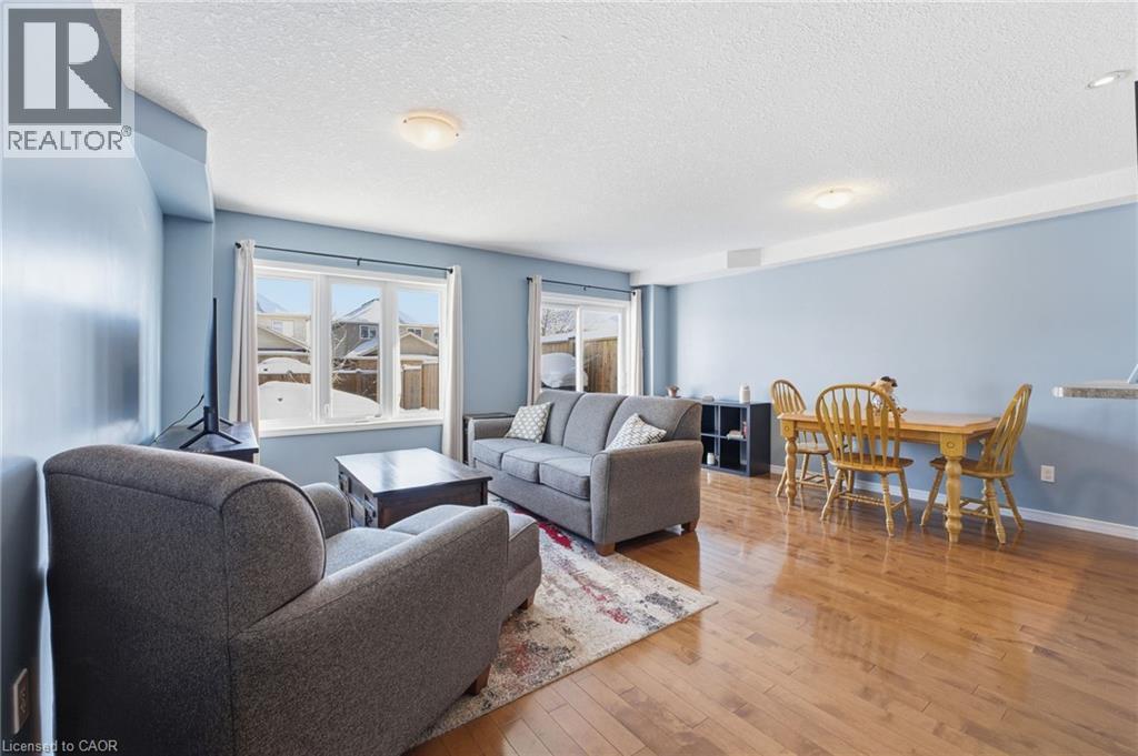 












955 ZELLER Crescent

,
Kitchener,




Ontario
N2A0C9

