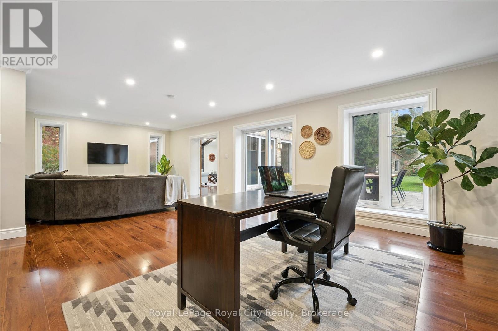 












45 SIDEROAD 18

,
Centre Wellington (Fergus),




Ontario
N1M2W3

