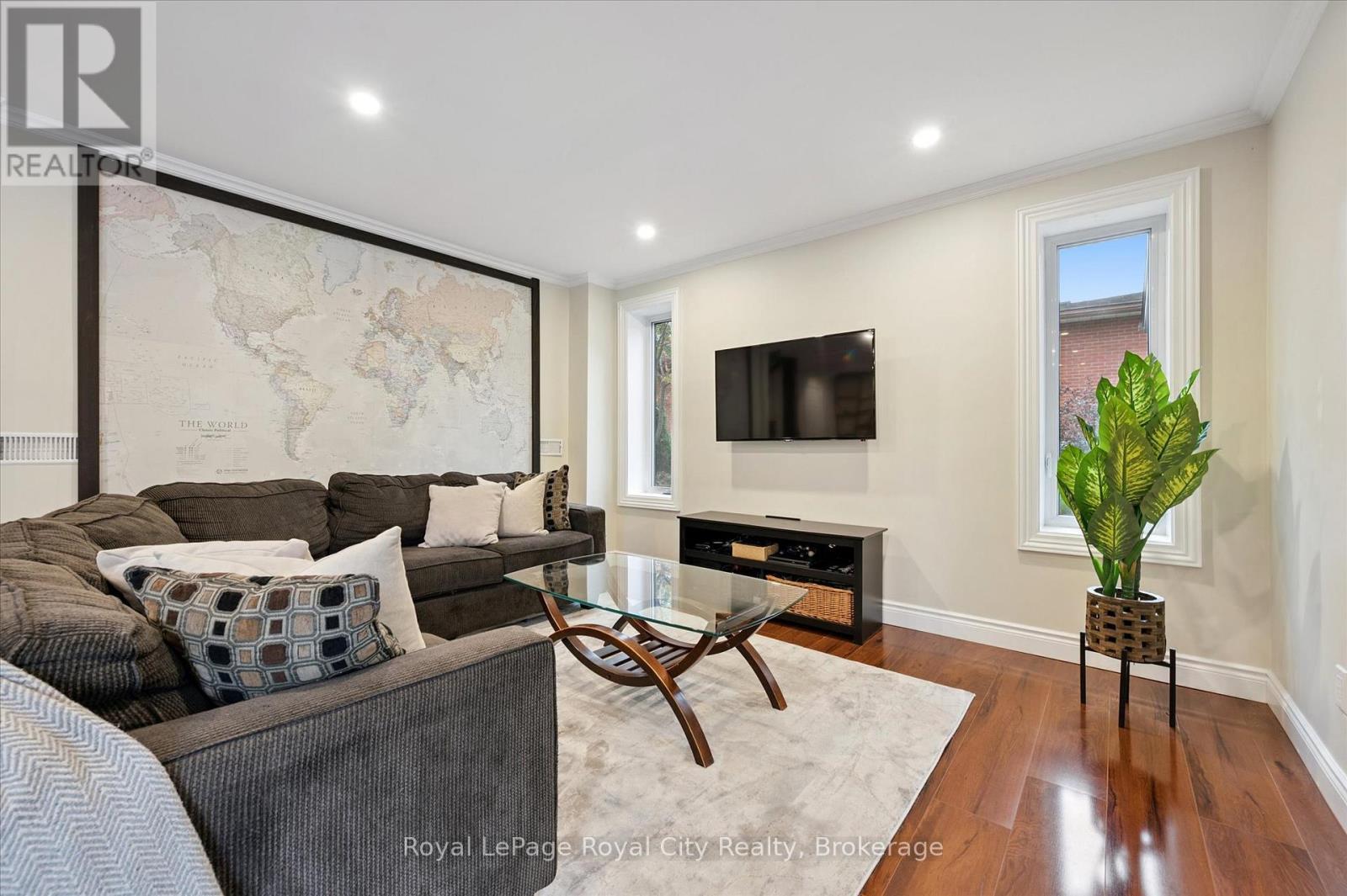 












45 SIDEROAD 18

,
Centre Wellington (Fergus),




Ontario
N1M2W3

