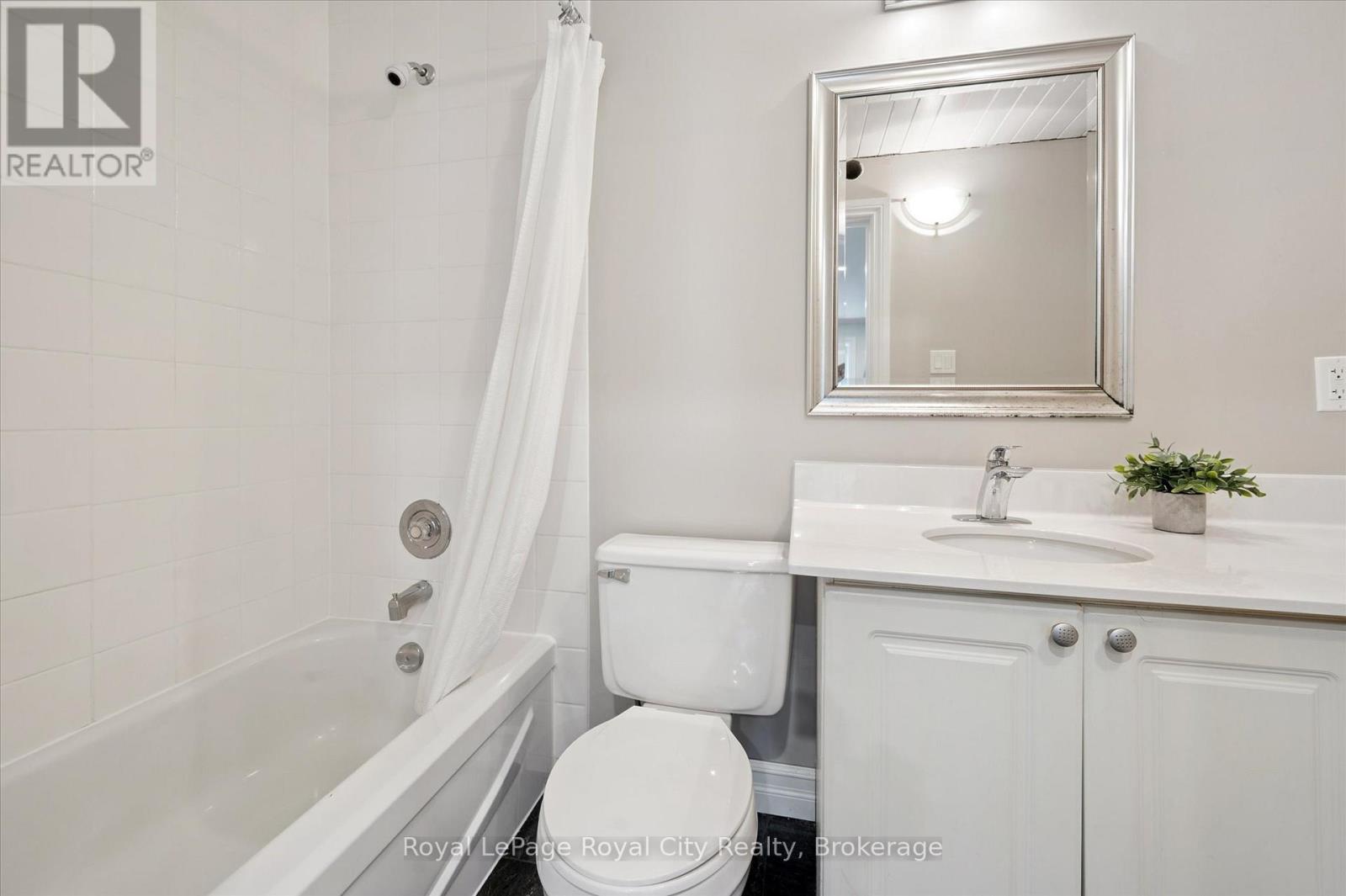 












45 SIDEROAD 18

,
Centre Wellington (Fergus),




Ontario
N1M2W3

