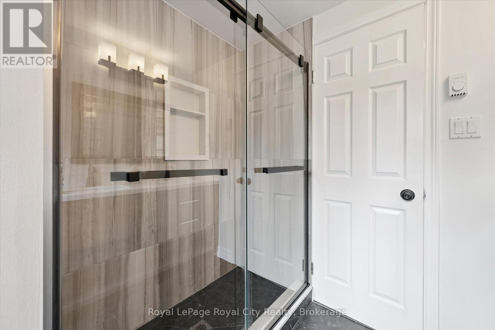 












45 SIDEROAD 18

,
Centre Wellington (Fergus),




Ontario
N1M2W3

