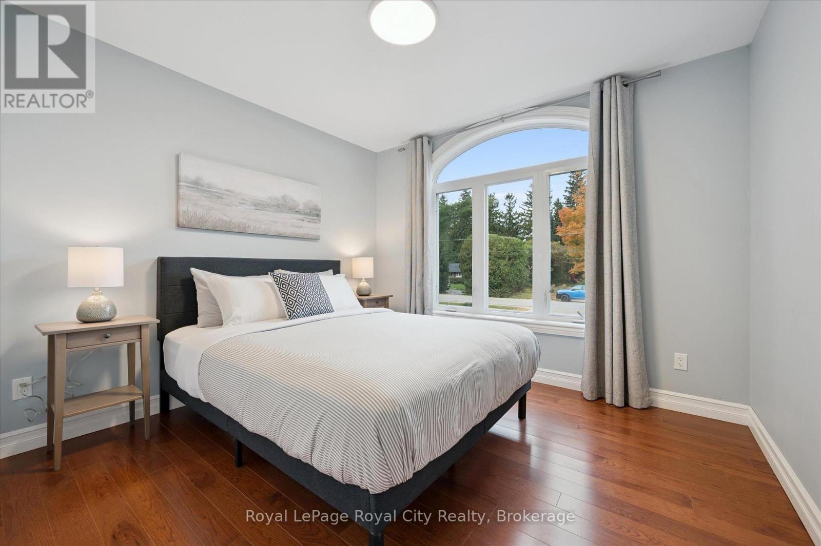 












45 SIDEROAD 18

,
Centre Wellington (Fergus),




Ontario
N1M2W3

