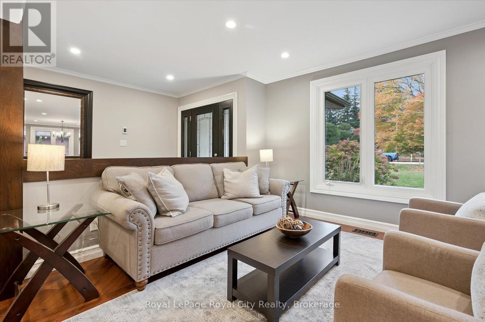 












45 SIDEROAD 18

,
Centre Wellington (Fergus),




Ontario
N1M2W3

